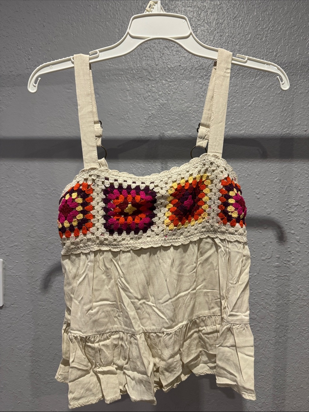 SO Cream Crochet-Trim Tank Top with Pink, Red, Orange & Purple Accents